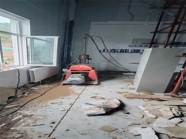 砚山地基基础下沉墙体裂缝加固注浆顶升施工